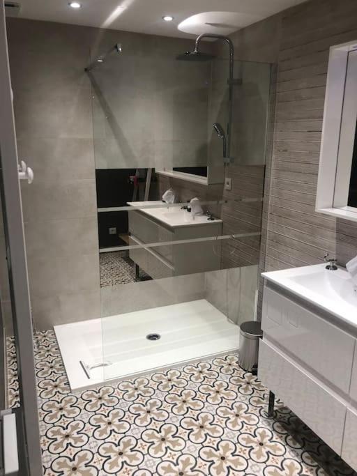 Une Maison Agreable Pour Se Detendre 생캉탱 외부 사진
